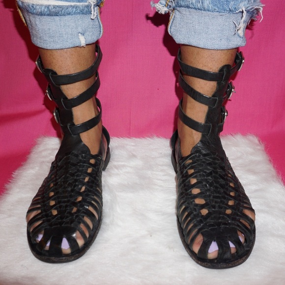 Shoes - Vintage Black Sandals